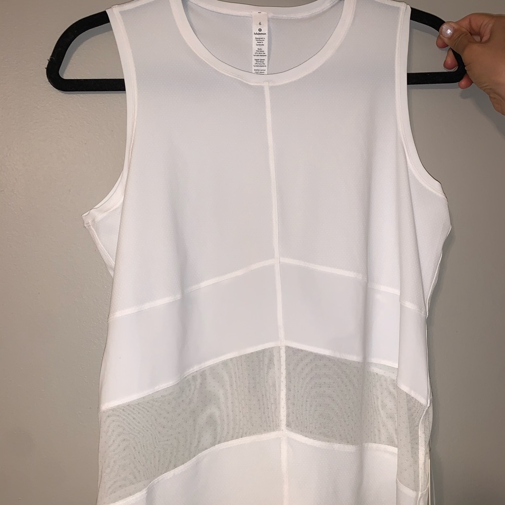Lululemon court crush tank size 6